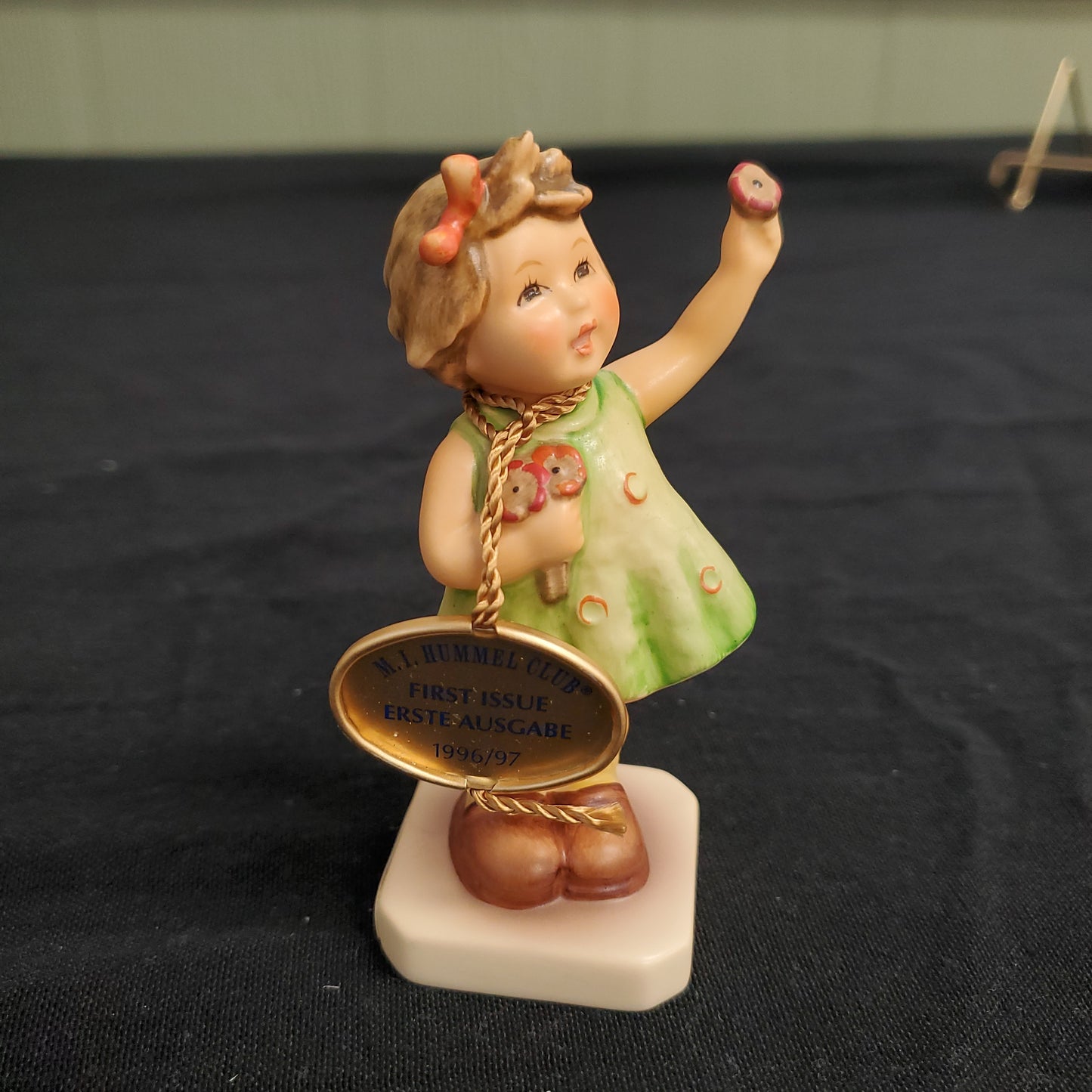 Hummel “Forever Yours” Figurine – Model 793