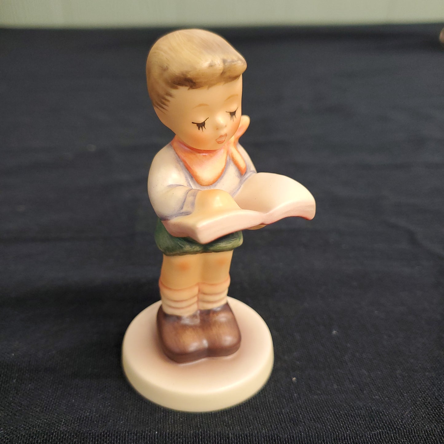 Hummel “Honor Student” Figurine – Model 2087/B