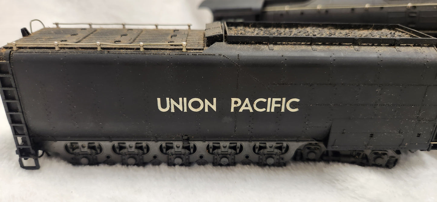 Con-Cor by Rivarossi 4005 N Scale Union Pacific 4-8-8-4 Big Boy Steam Locomotive.
