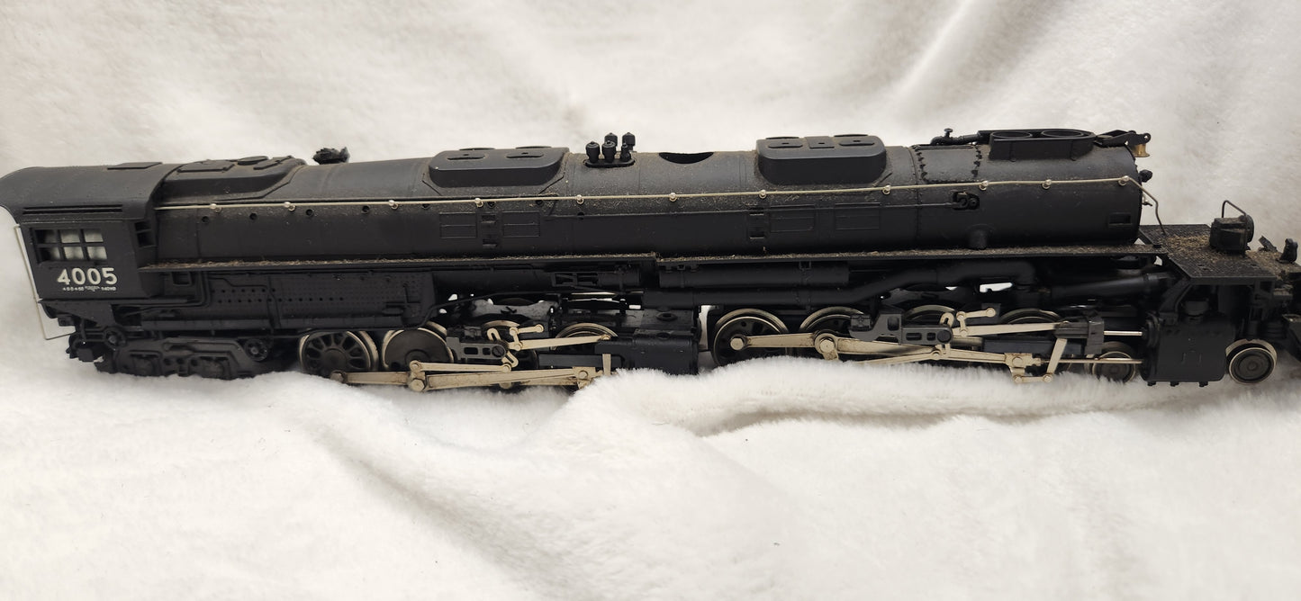Con-Cor by Rivarossi 4005 N Scale Union Pacific 4-8-8-4 Big Boy Steam Locomotive.