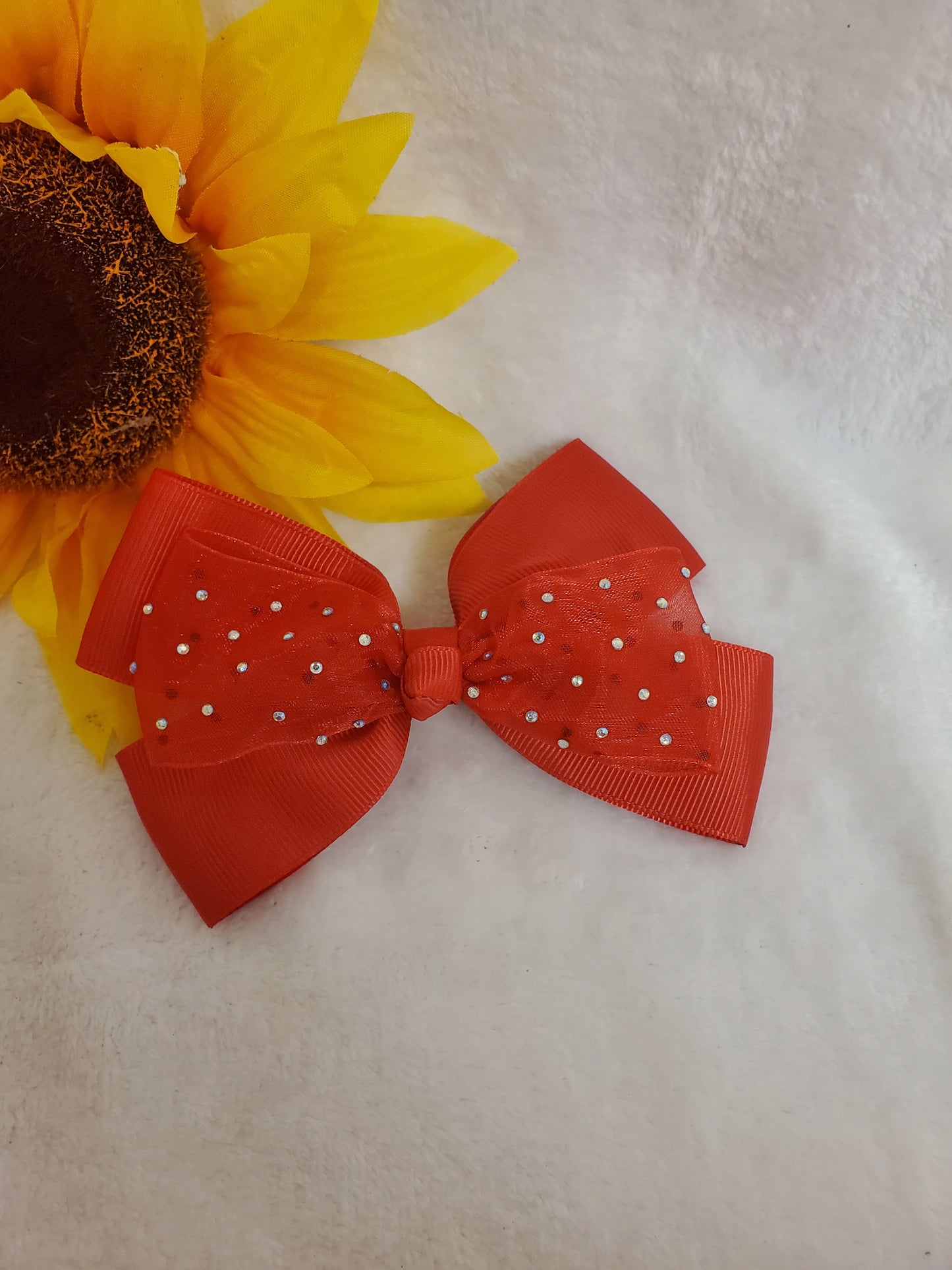 Fun & Playful Kids Hair Bow - Add Sparkle to Every Outfit