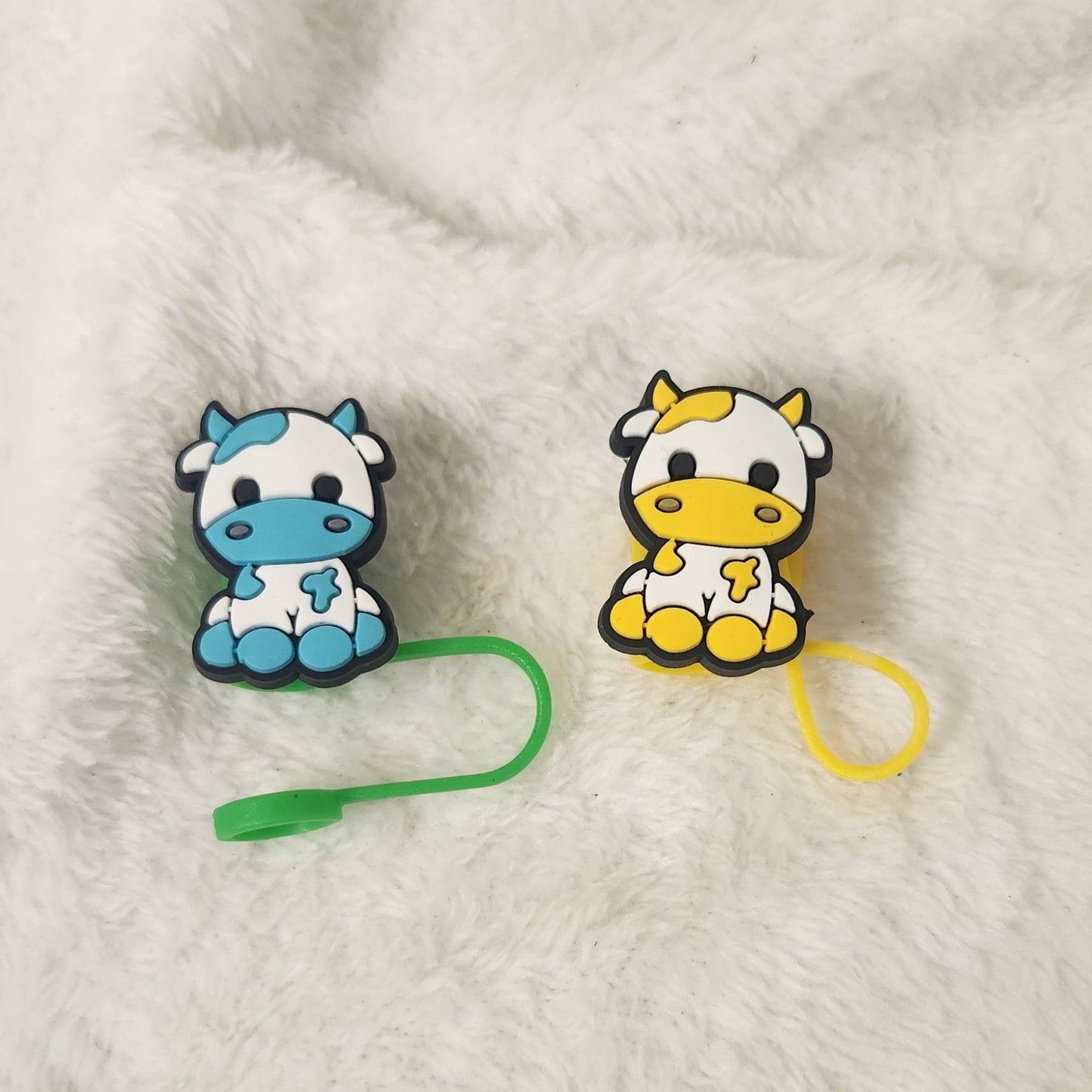 Adorable Cow-Themed Straw Toppers for Fun Drinks