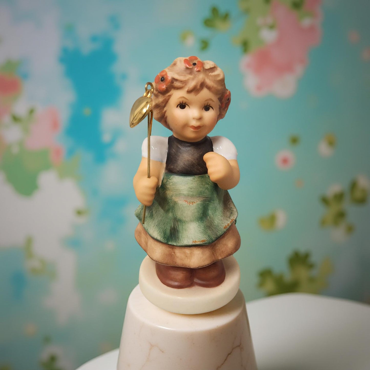 Hummel “My Lucky Heart” Figurine – Model 2298