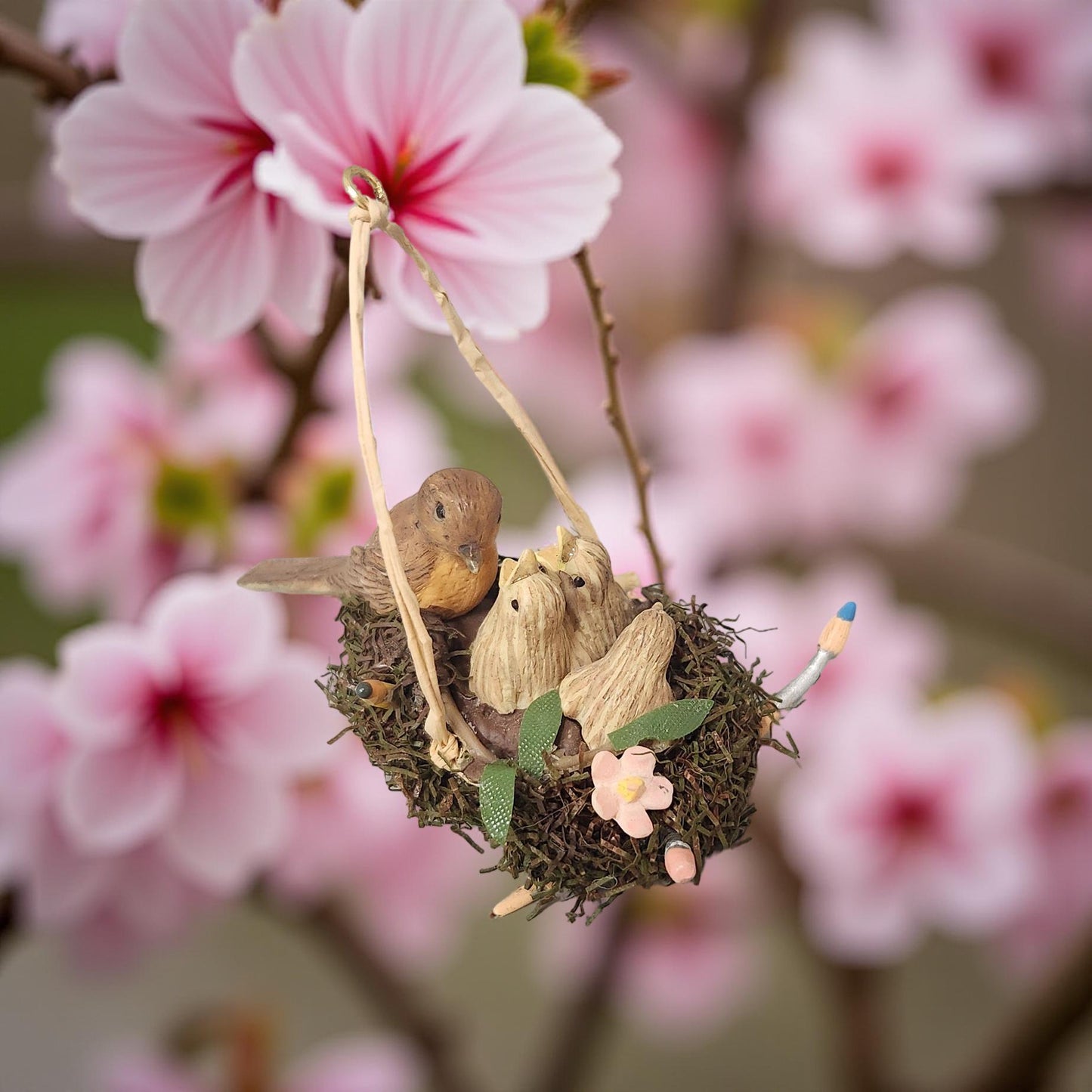 2005 Nature's Sketchbook Ornament - Vintage Marjolein Bastin's Easter Hallmark Collection