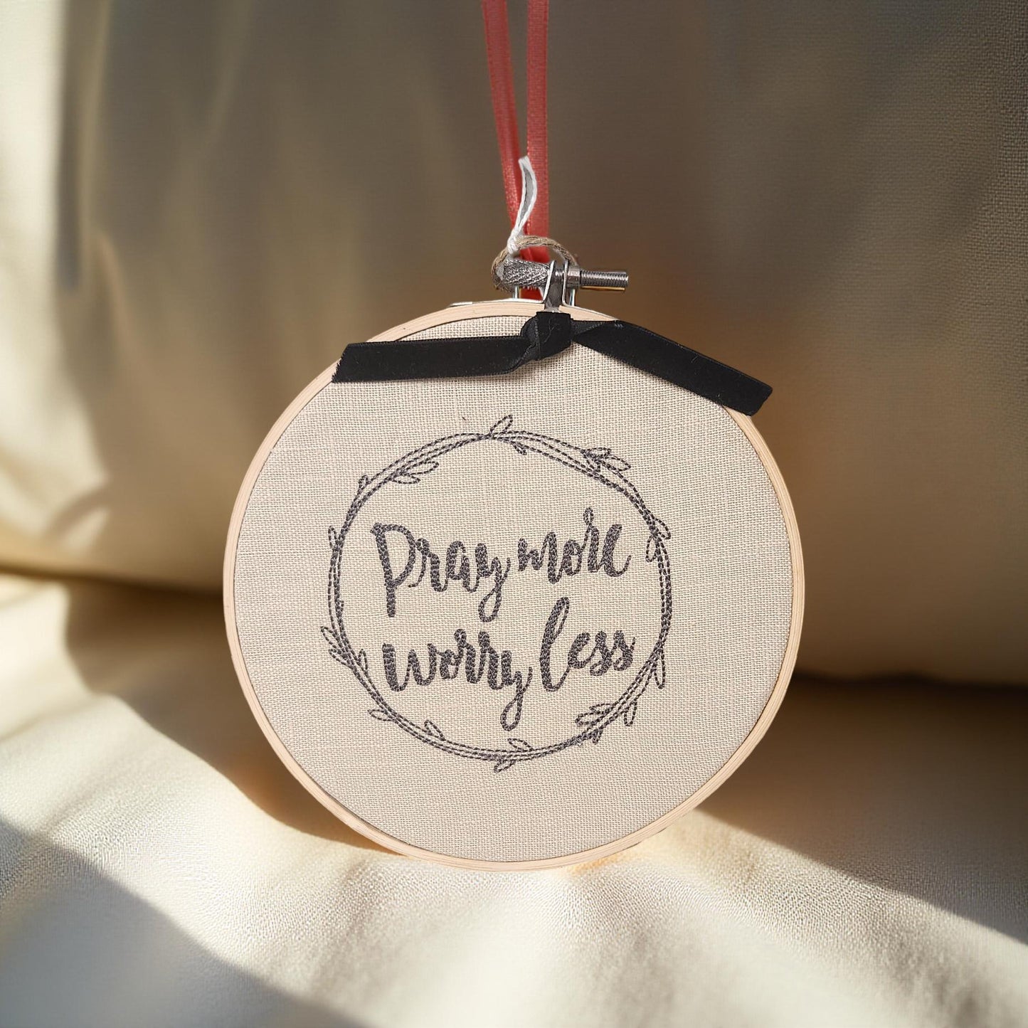 Unique Embroidery Hoop Art for Modern Living Spaces
