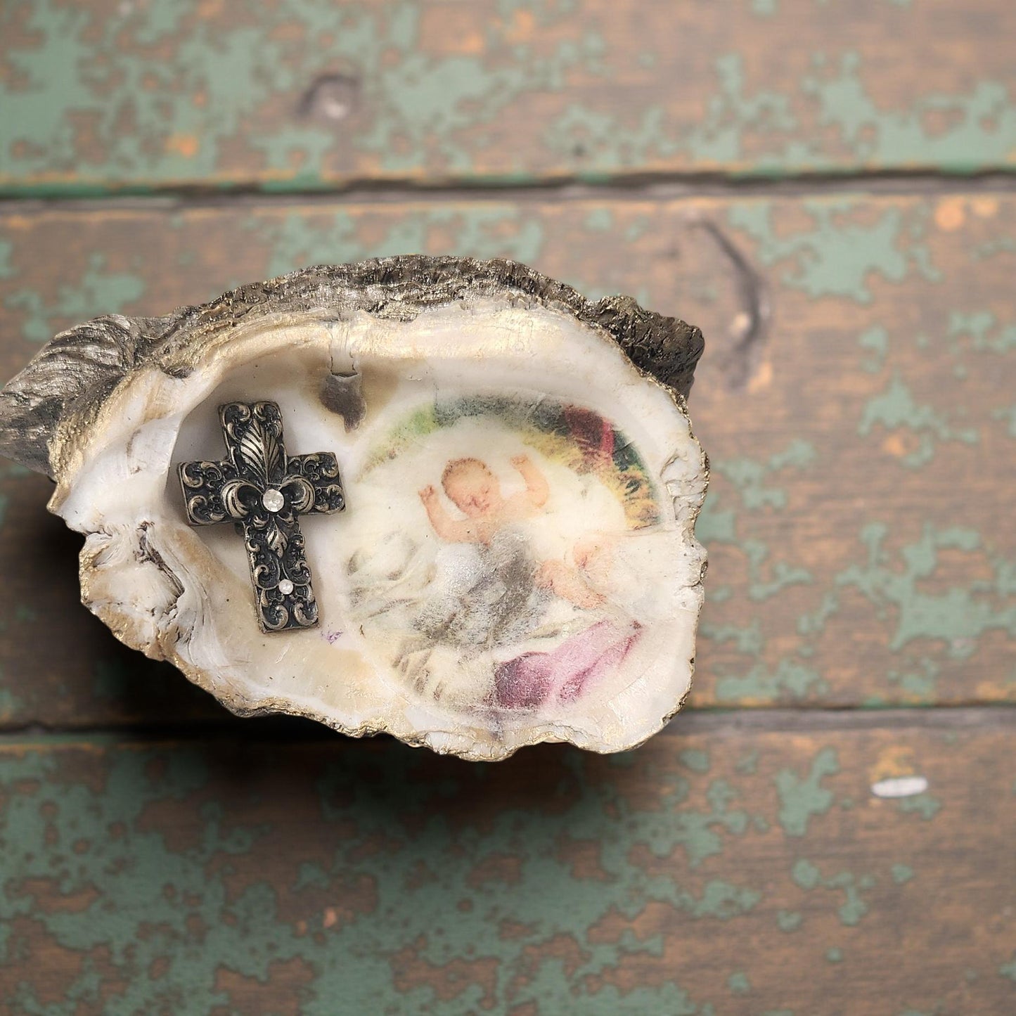 Religious Double-Sided Oyster - Mary and Jesus
