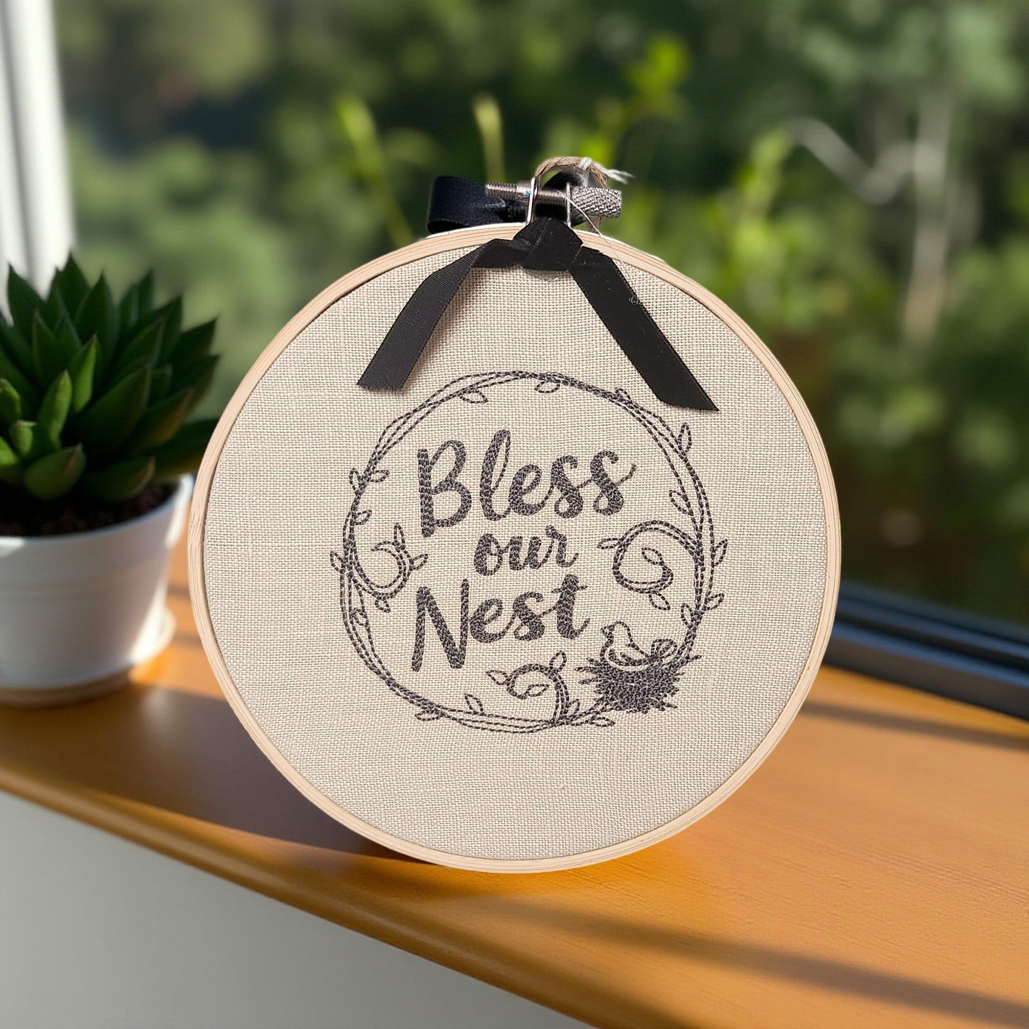 Unique Embroidery Hoop Art for Modern Living Spaces