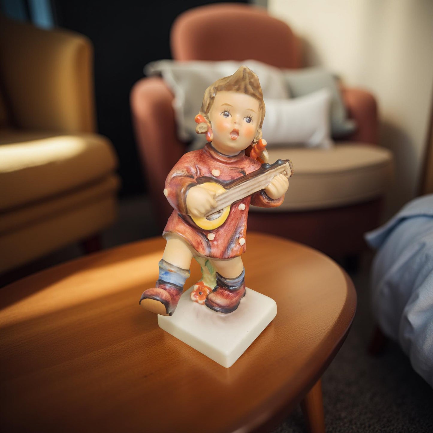 Hummel “Happiness” Figurine – Model 86