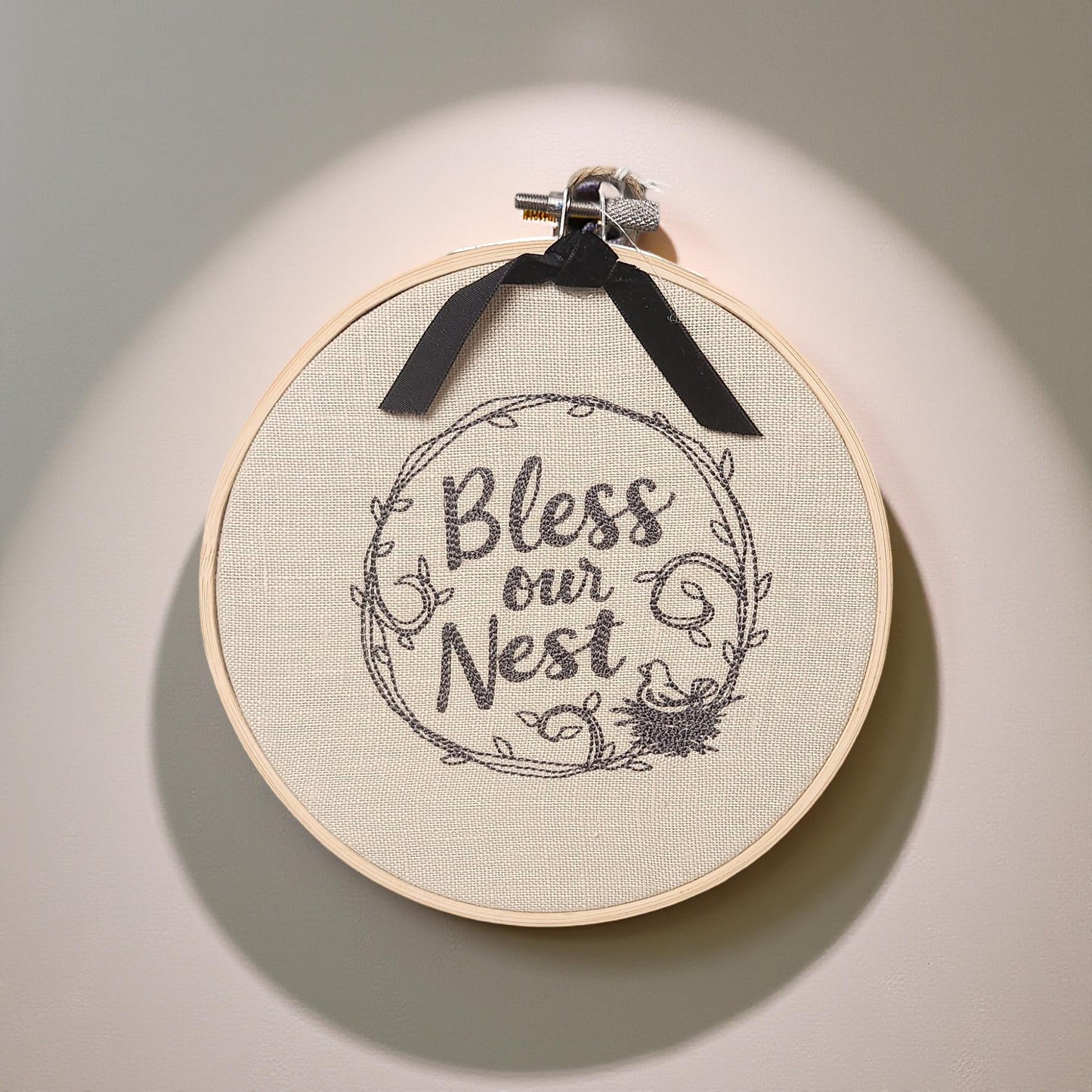 Unique Embroidery Hoop Art for Modern Living Spaces