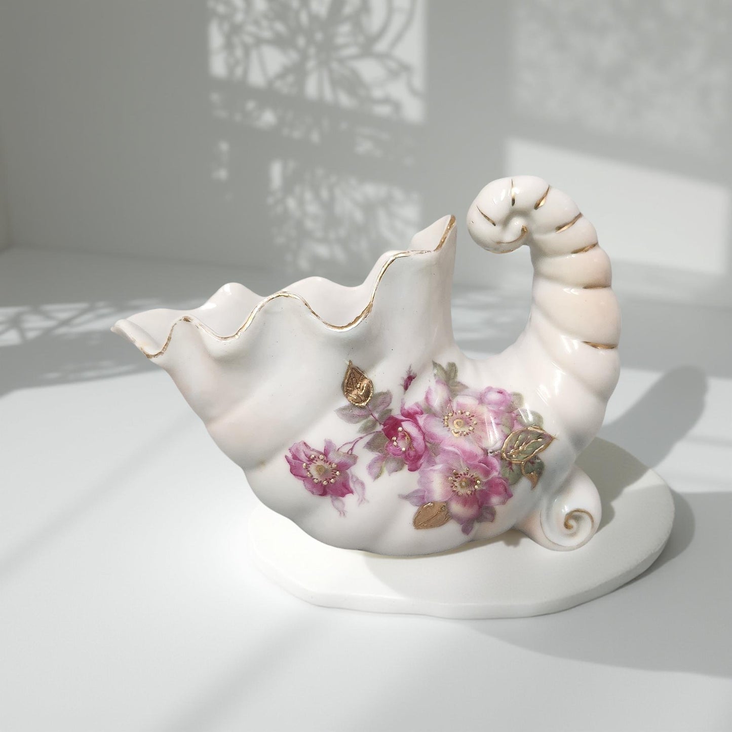 Vintage Thames Porcelain Decor - Victorian Style