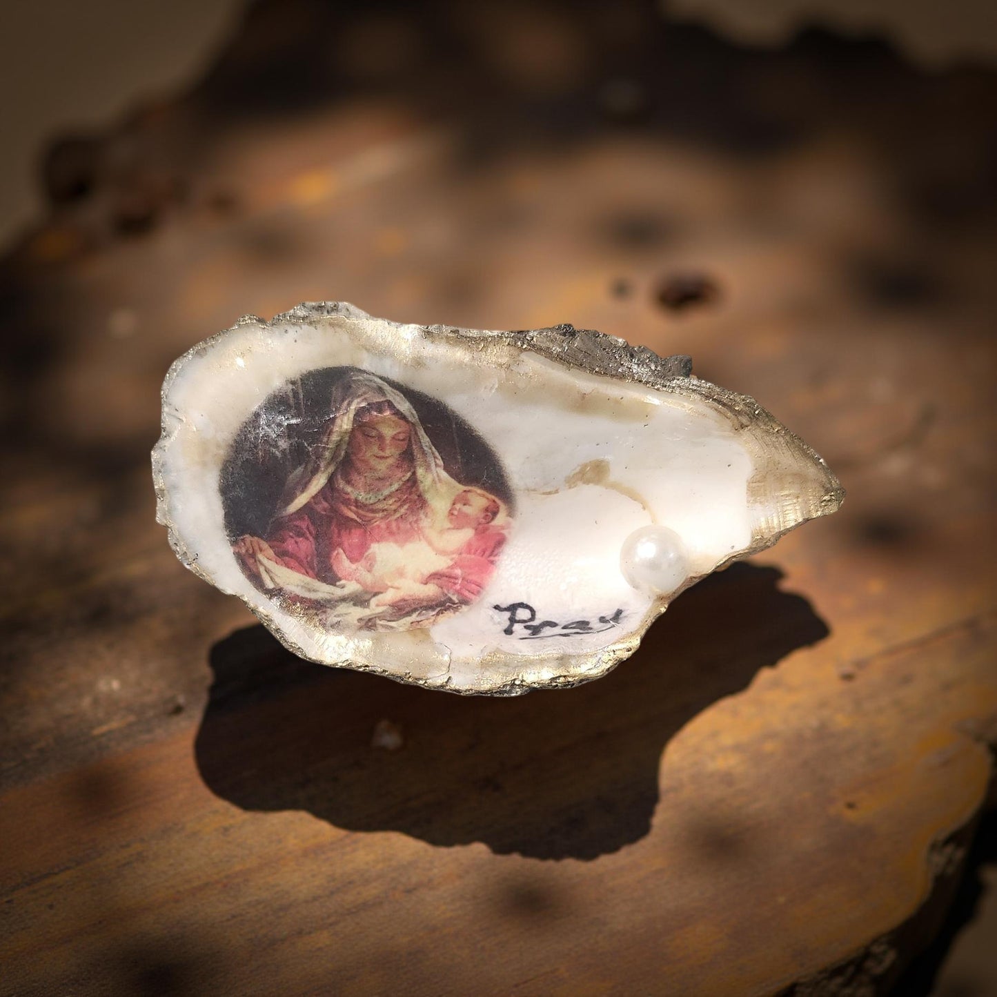 Religious Double-Sided Oyster - Mary and Jesus