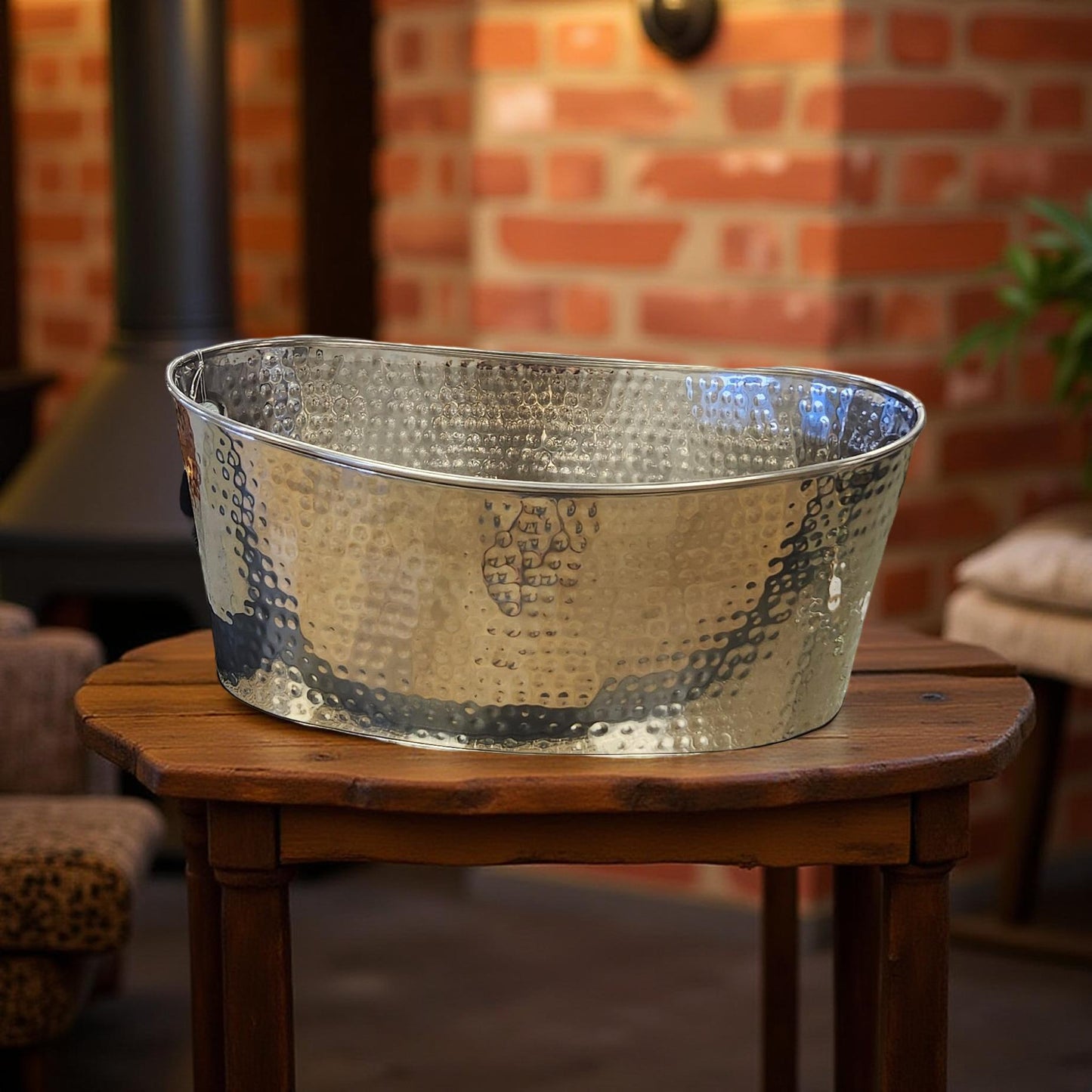 🥂 Hammered Stainless Steel Beverage Tub – Elegant Party Essential