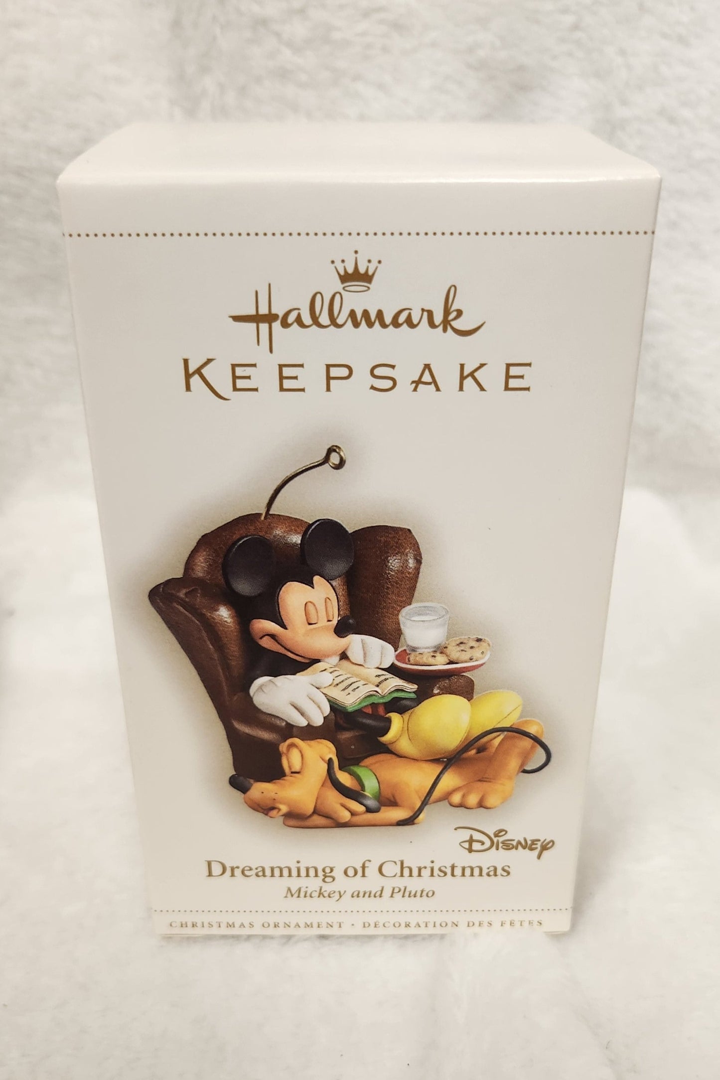 Mickey & Minnie Disney Christmas Ornament - Festive and Fun Gift