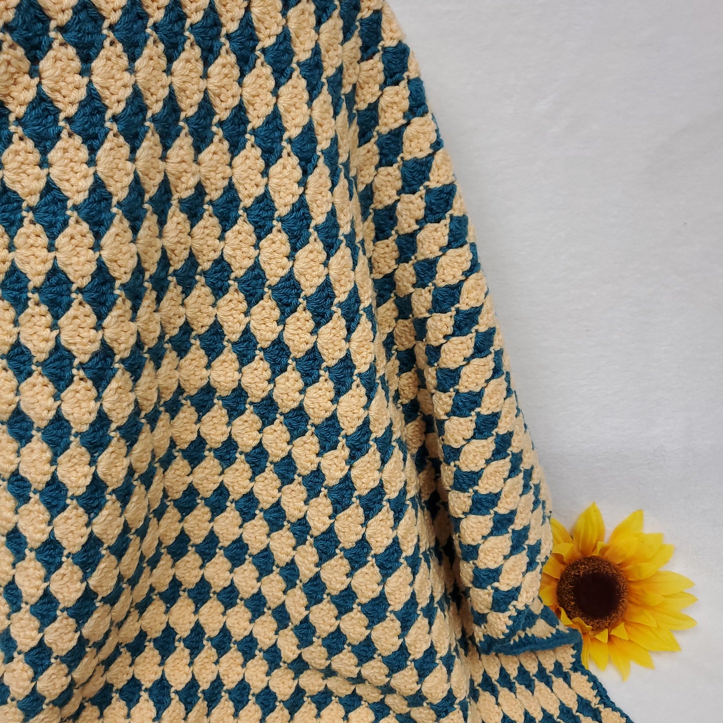 Handmade Crochet Baby Blanket - Soft & Cozy Newborn Gift