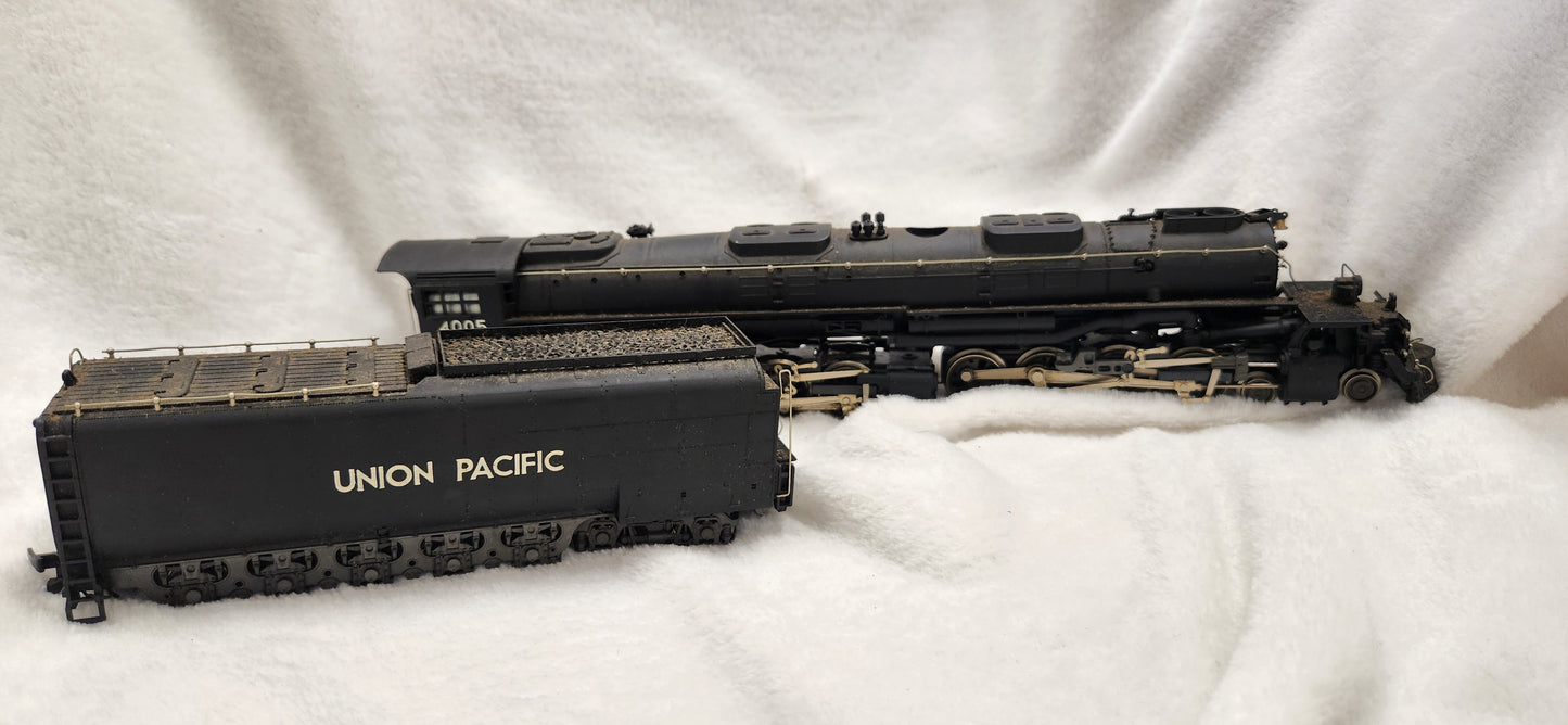 Con-Cor by Rivarossi 4005 N Scale Union Pacific 4-8-8-4 Big Boy Steam Locomotive.