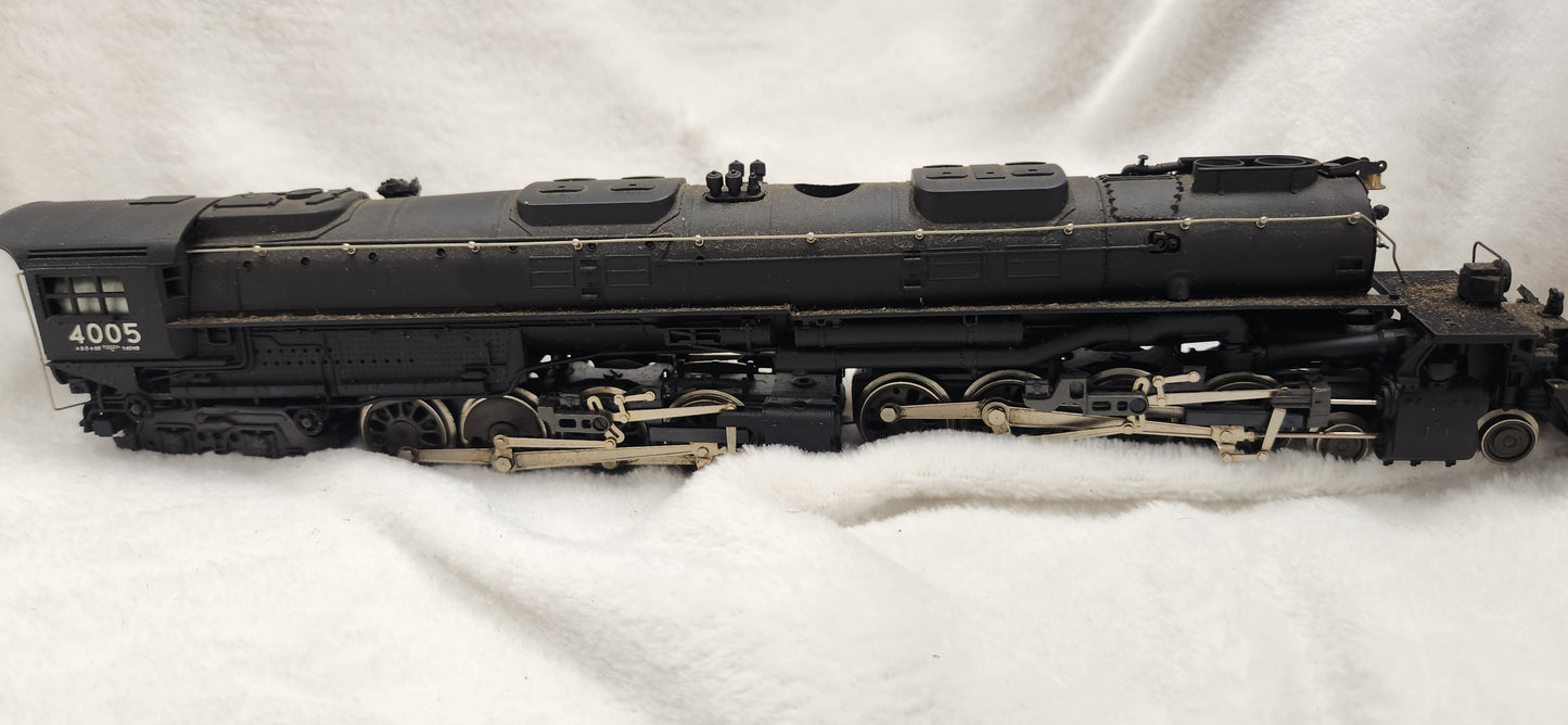 Con-Cor by Pivarossi 4005 N Scale Union Pacific 4-8-8-4 Big Boy Steam Locomotive.