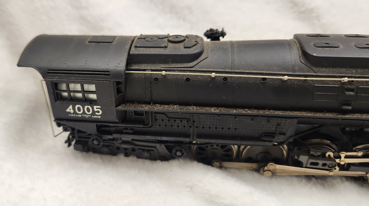 Con-Cor by Pivarossi 4005 N Scale Union Pacific 4-8-8-4 Big Boy Steam Locomotive.