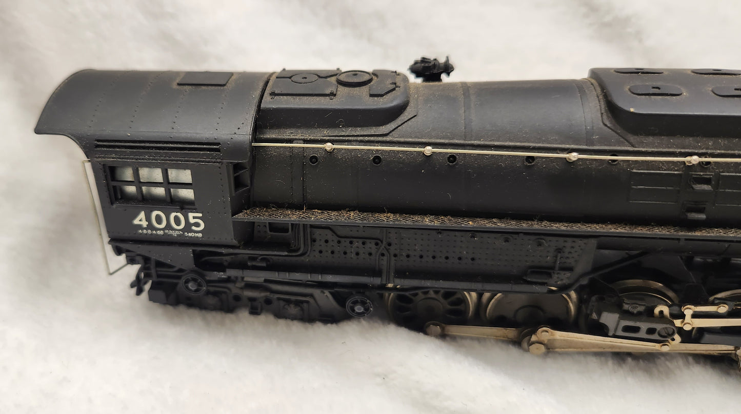 Con-Cor by Rivarossi 4005 N Scale Union Pacific 4-8-8-4 Big Boy Steam Locomotive.