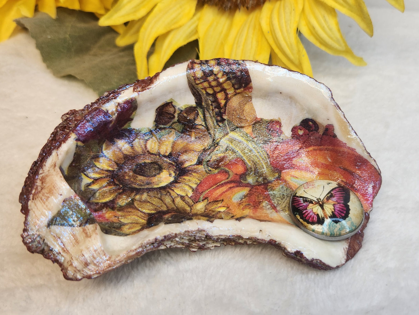 Floral Decorated Oyster Shells (FL)