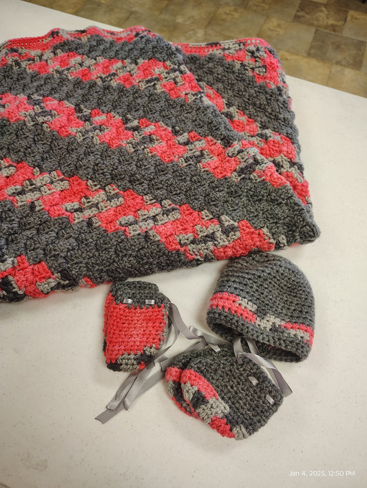 Large Blanket, Hat, Mittens, and Booties Set
