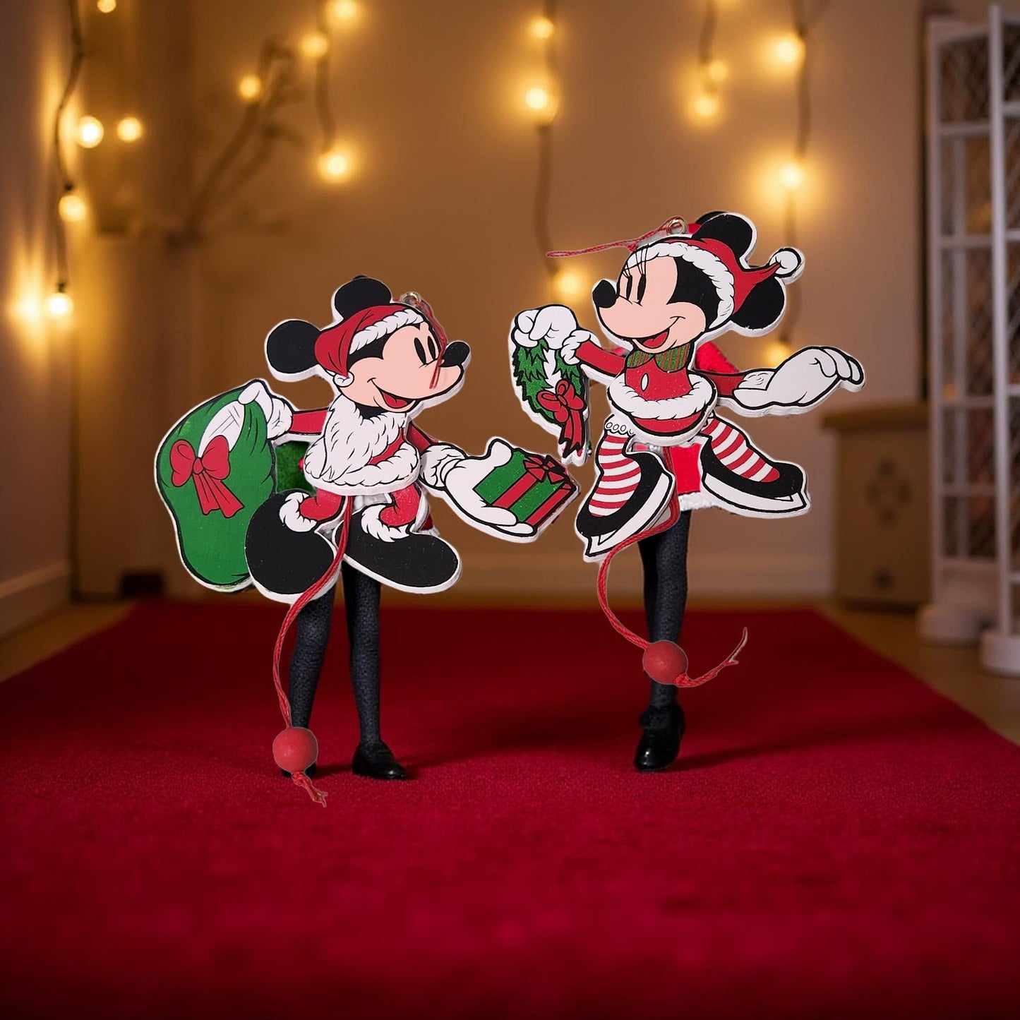 🎁 Mickey & Minnie Pull-String Motion Ornaments