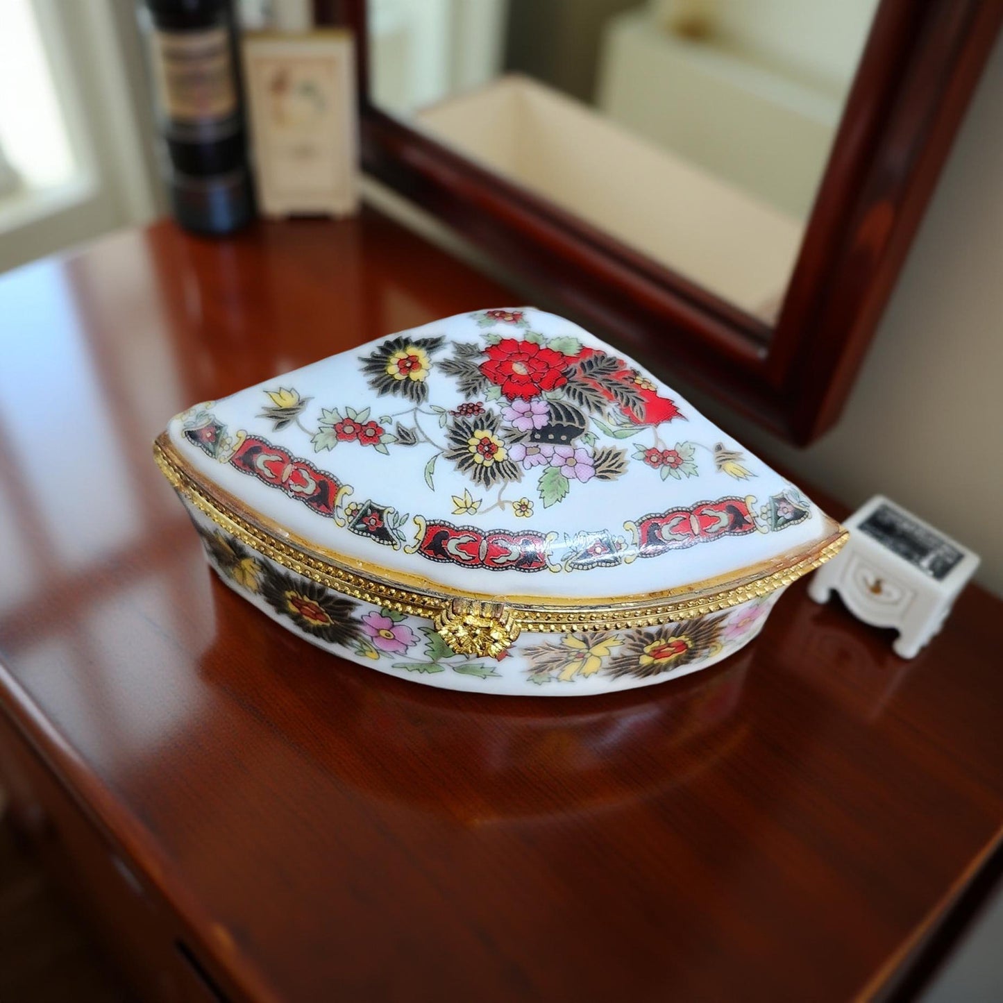 Vintage Multicolor Limoges Style Hand‑Painted Oriental Trinket Box