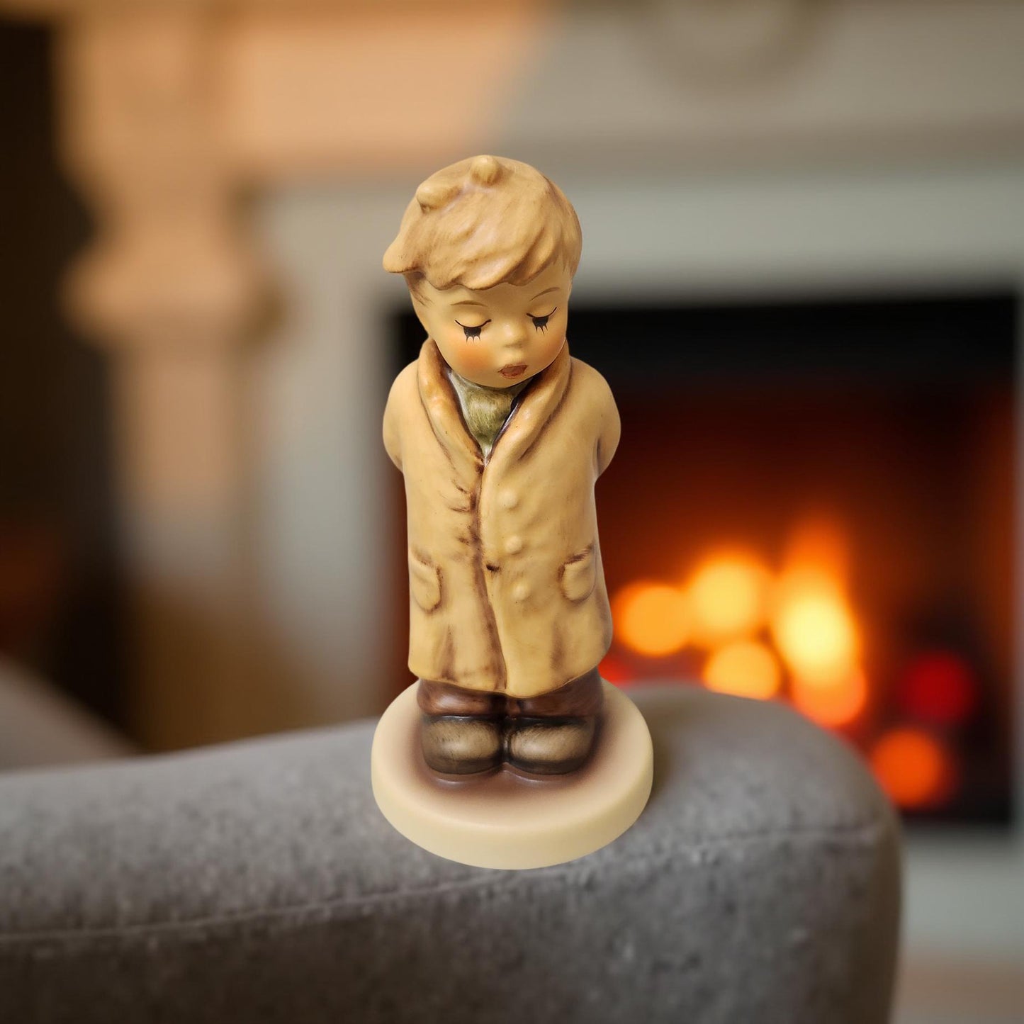 Hummel “Too Shy to Sing” Figurine – Model 845