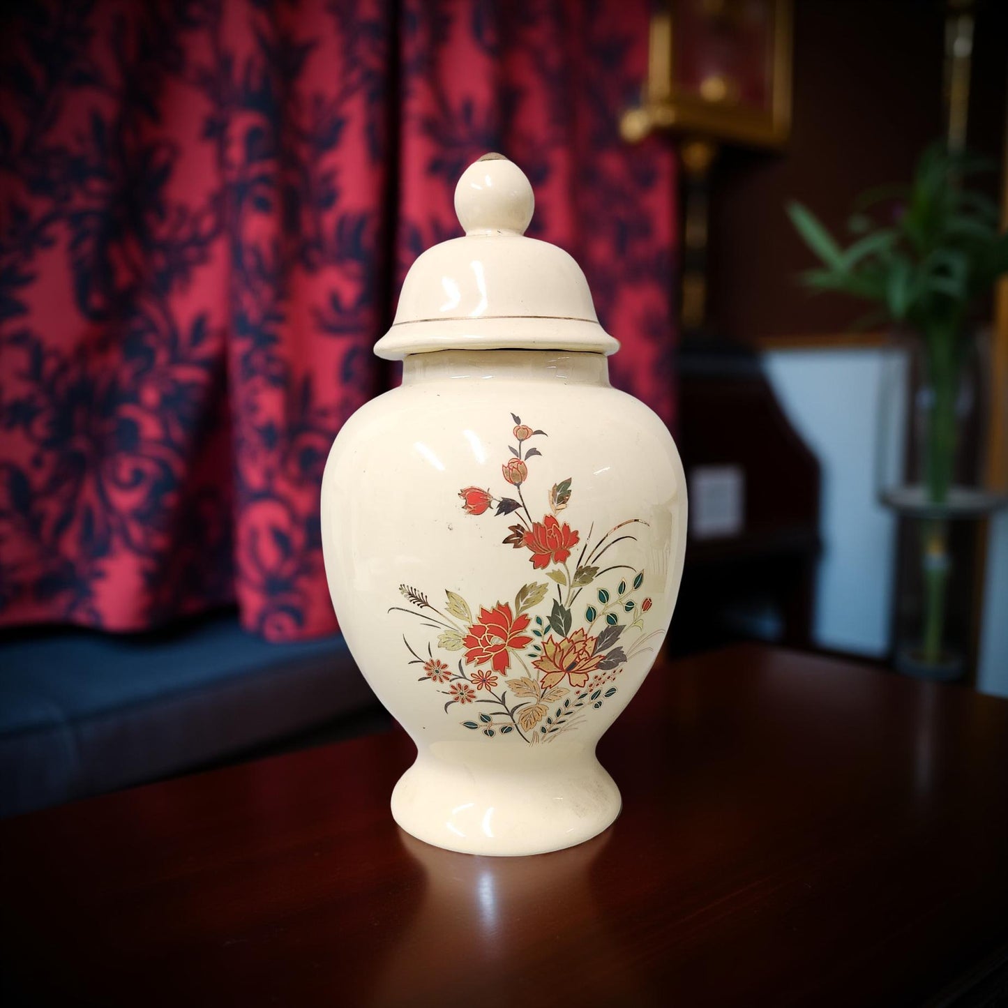 Vintage Asian-Inspired Ginger Jar – Gold Trim & Floral Elegance