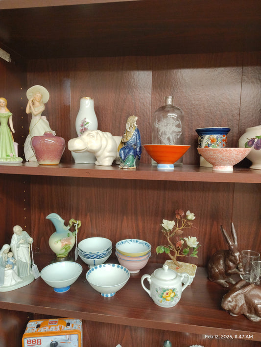 In store antiques Page 1