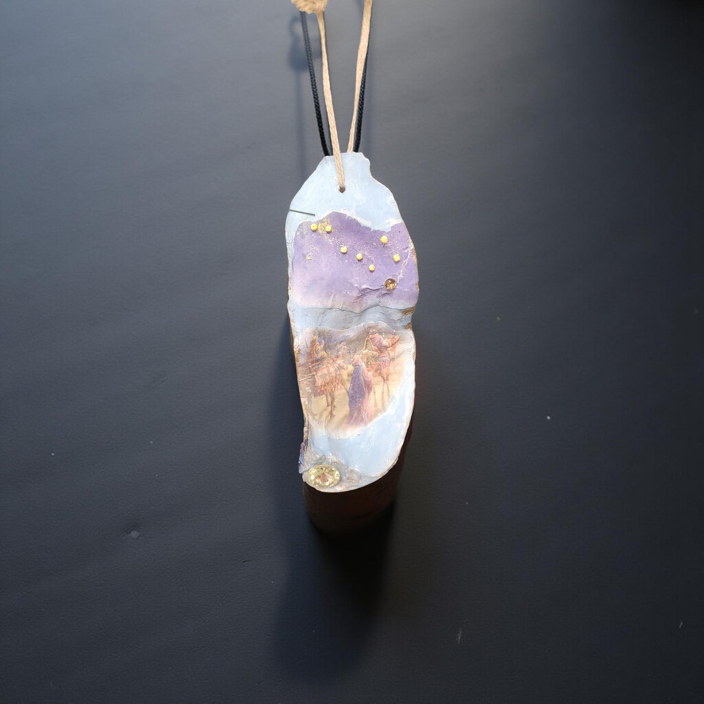 Christmas Oyster Shell - Decoupage Holiday Decor