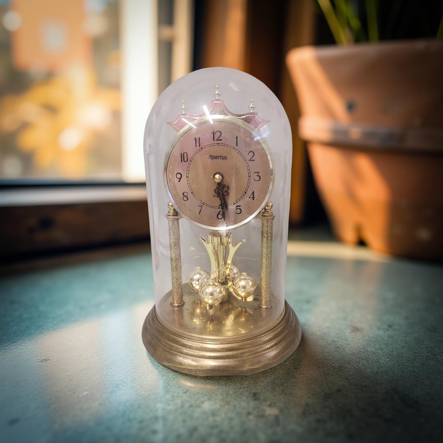 Spartus 6" Round Mantel Clock