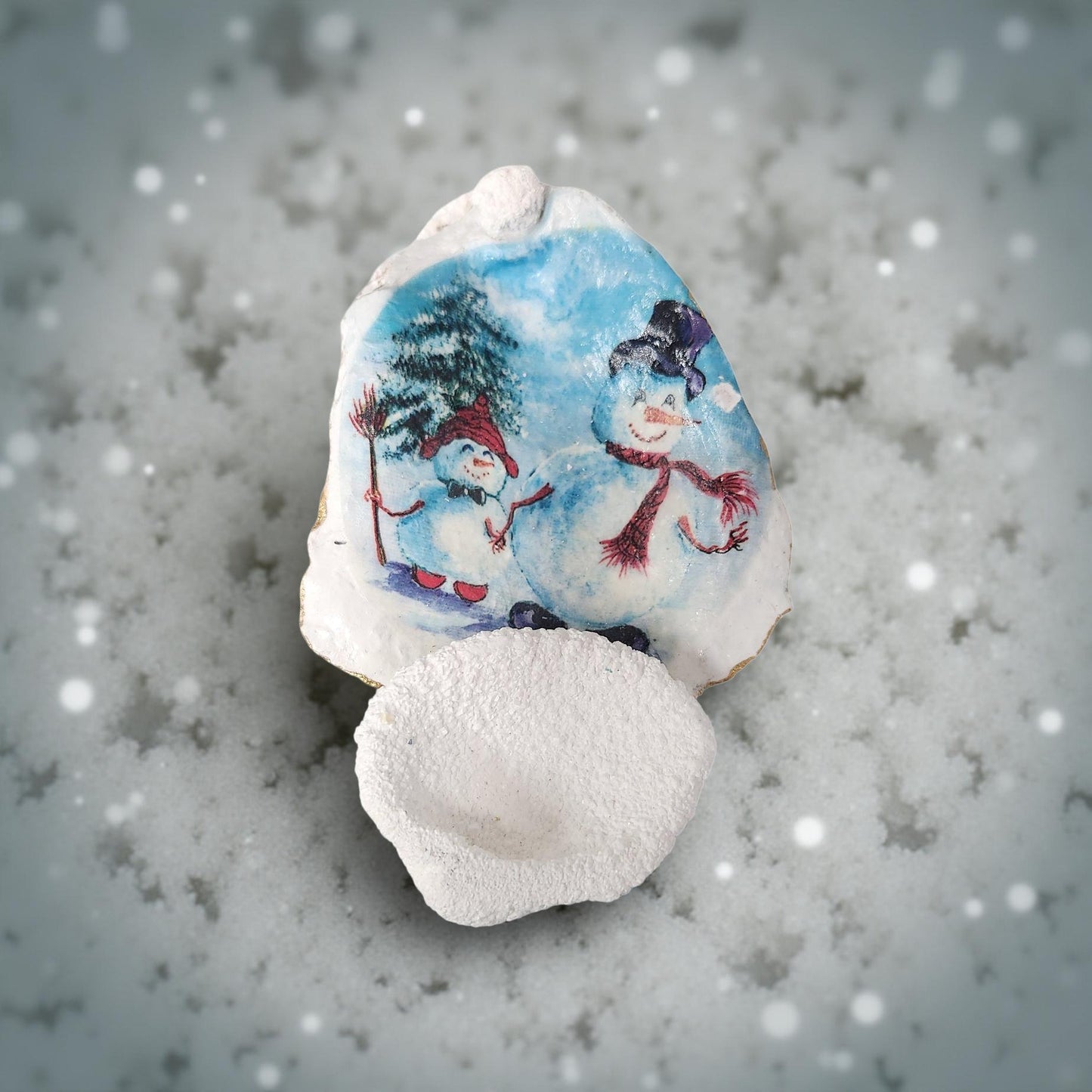 Christmas Oyster Shell - Decoupage Holiday Decor