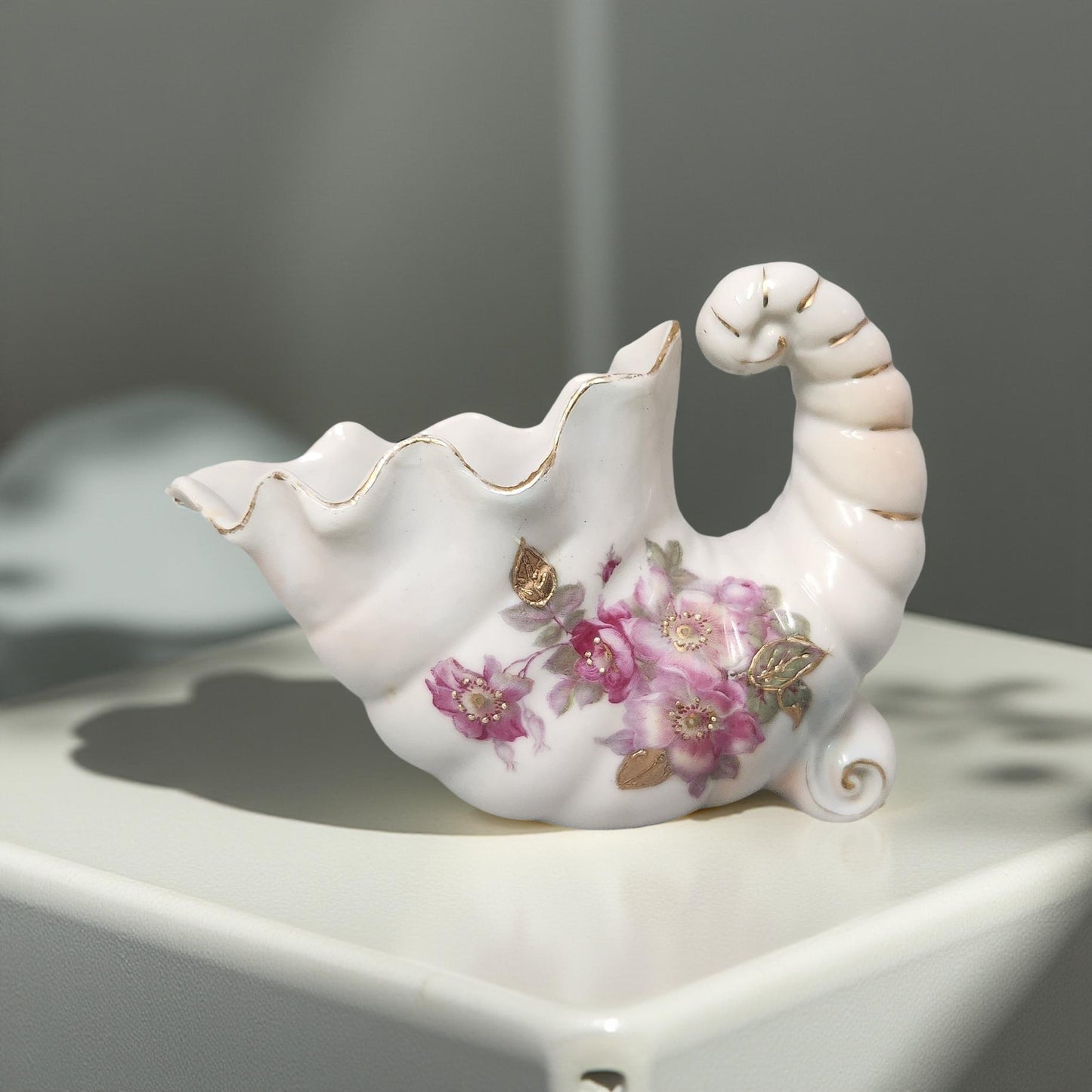 Vintage Thames Porcelain Decor - Victorian Style