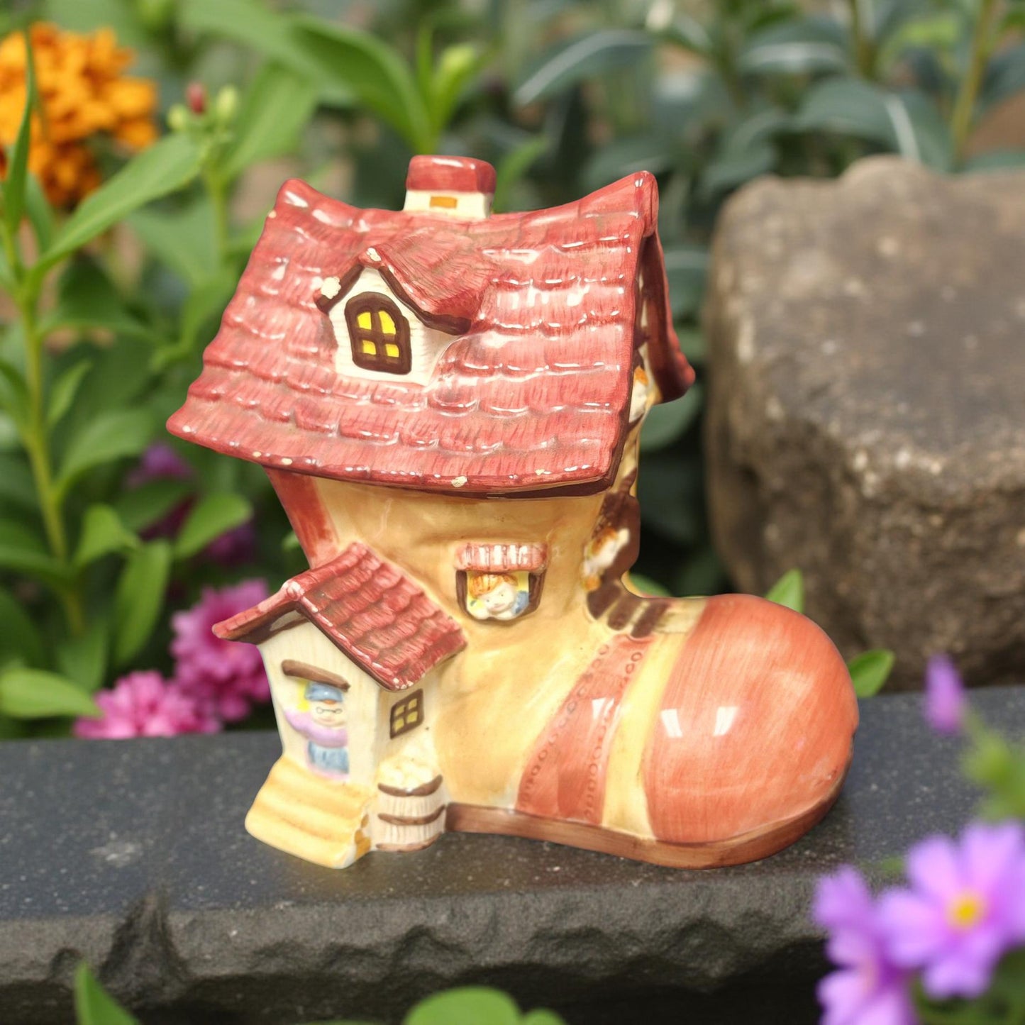 Vintage Old Woman Who lived in a Shoe Cookie Jar