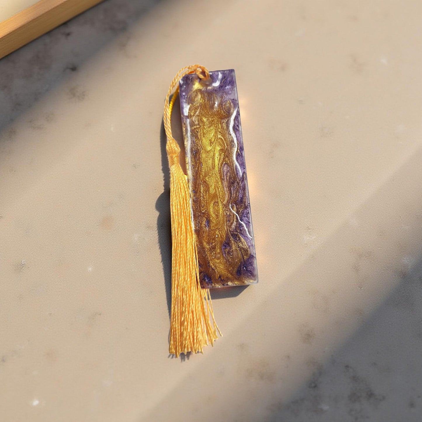 🌸 One‑of‑a‑Kind Resin Bookmark – Handmade with Beautiful Floral Designs