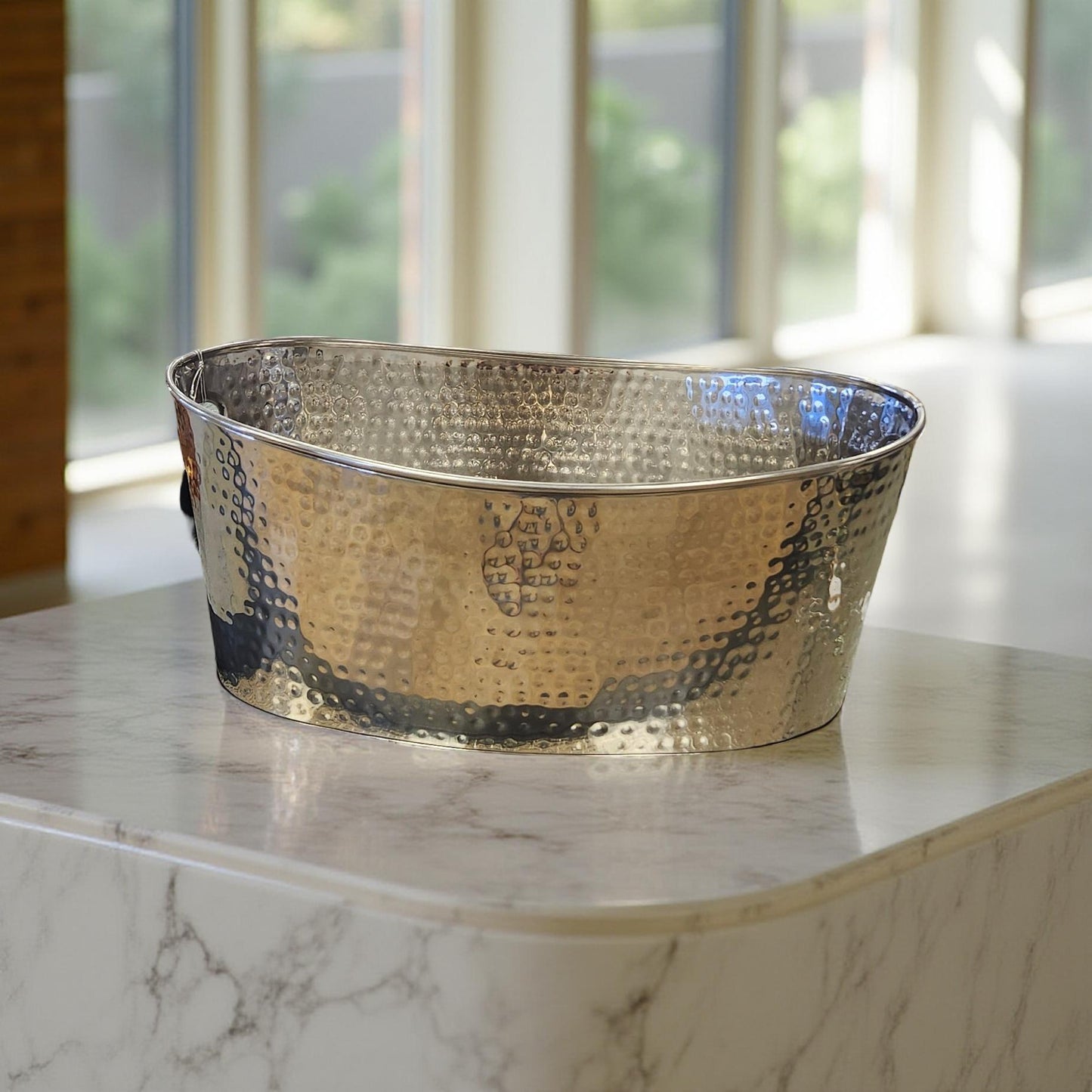 🥂 Hammered Stainless Steel Beverage Tub – Elegant Party Essential