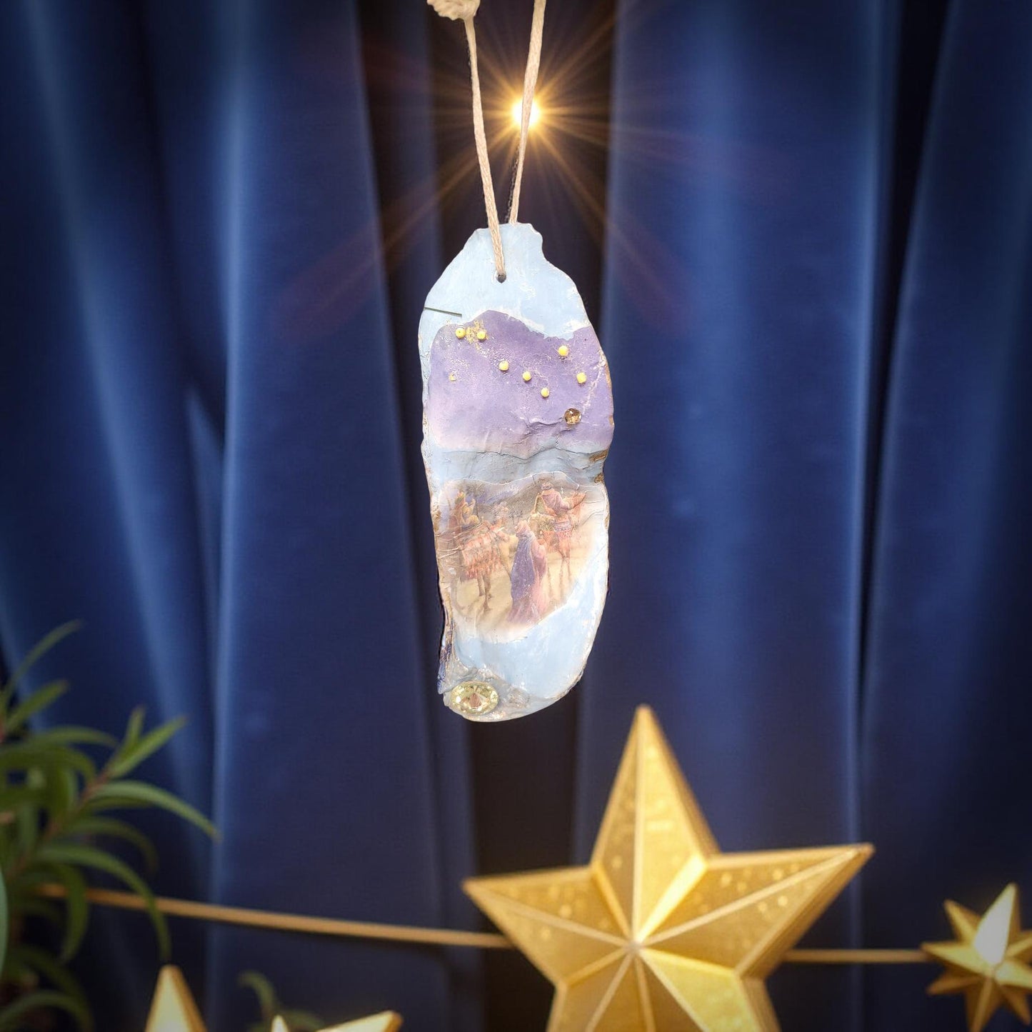 Christmas Oyster Shell - Decoupage Holiday Decor